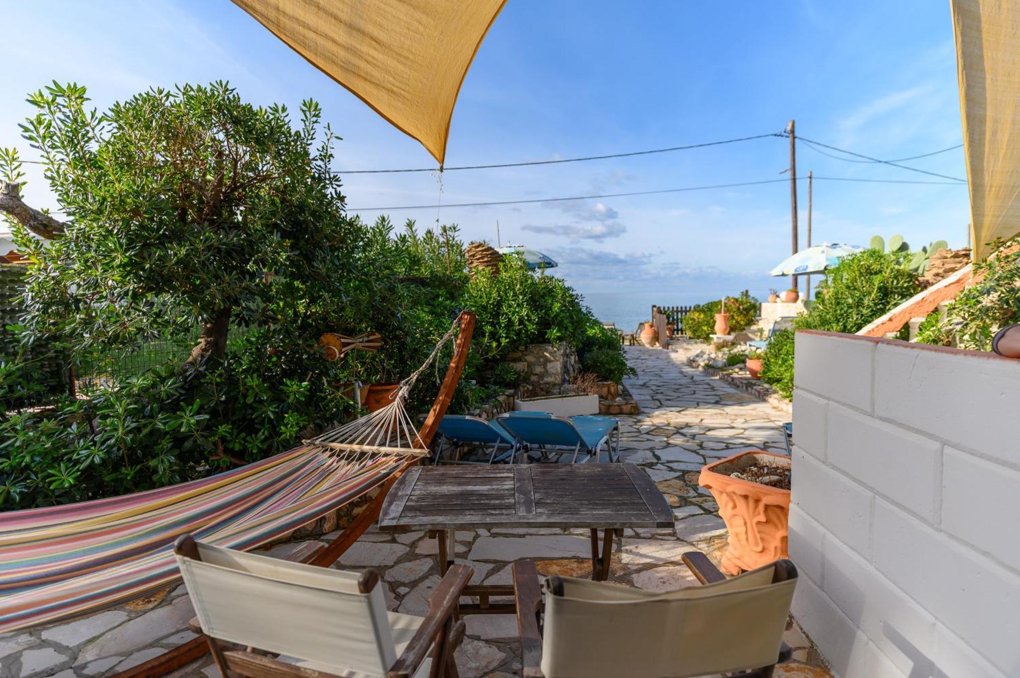 Louiza Apartments Agios Gordios  Extérieur photo