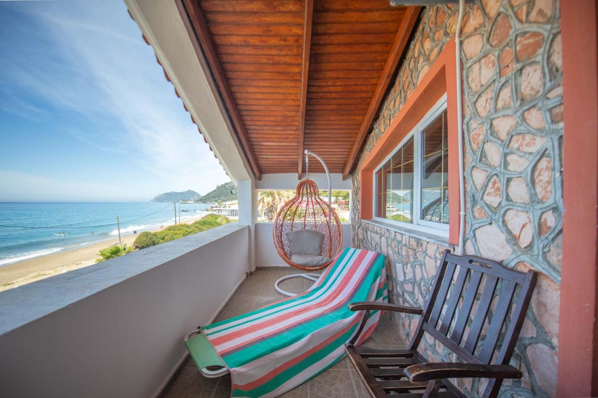 Louiza Apartments Agios Gordios  Extérieur photo