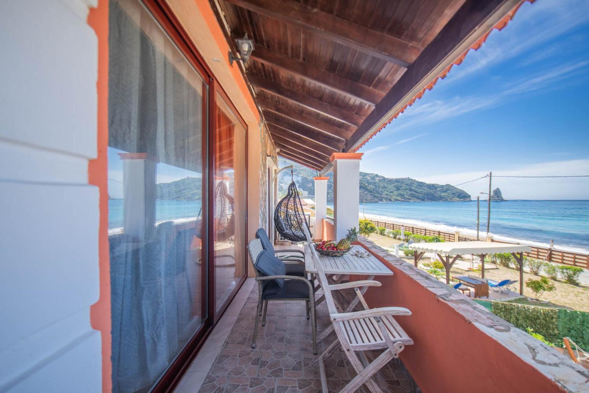 Louiza Apartments Agios Gordios  Extérieur photo
