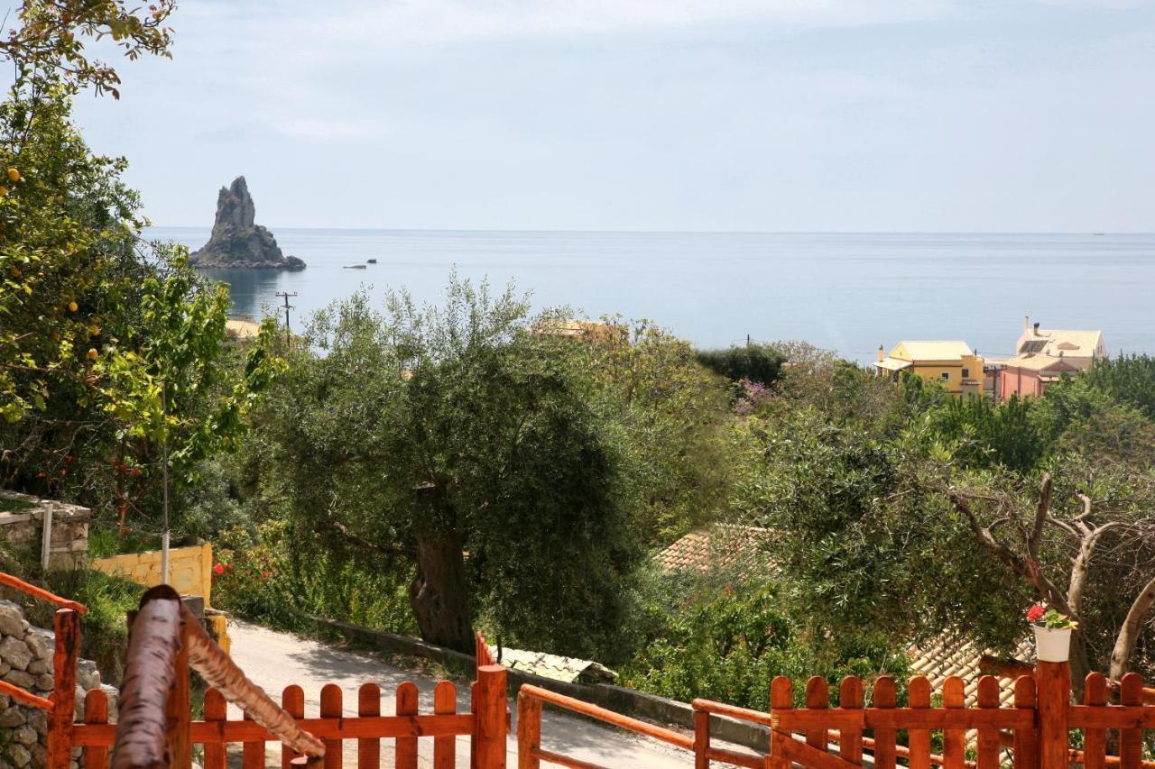 Louiza Apartments Agios Gordios  Extérieur photo